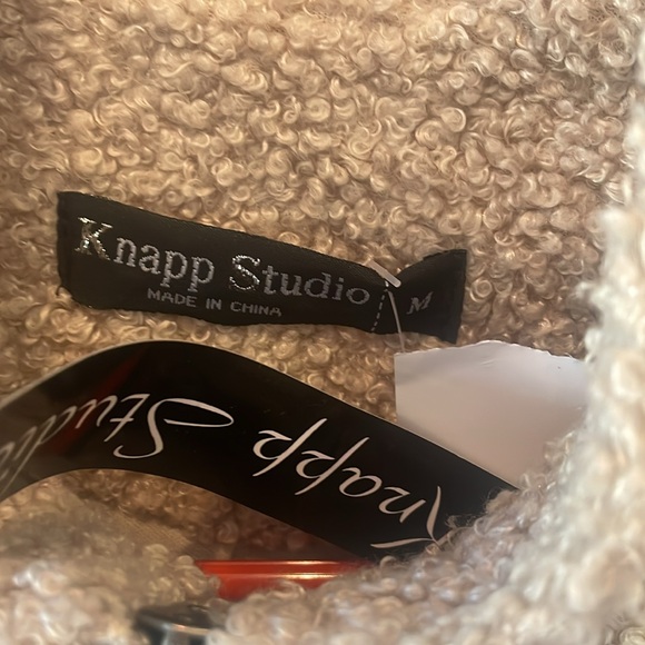 Taupe Sherpa zip front jacket with pockets new medium size - Picture 3 of 3